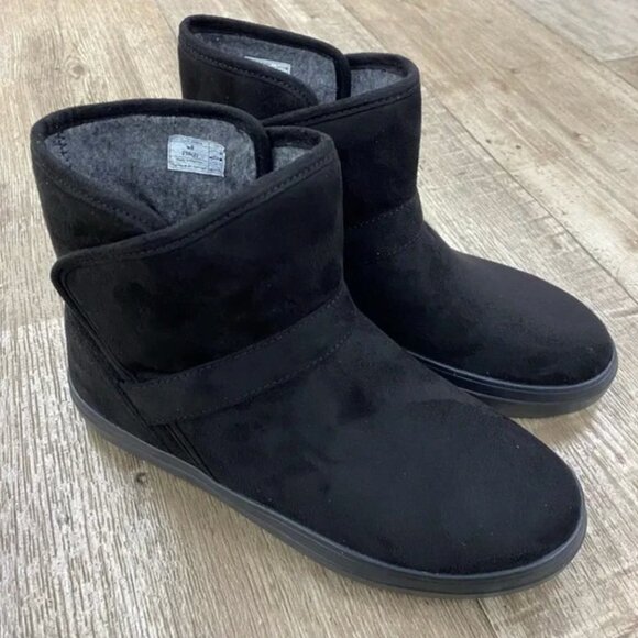 CROCS Lodgepoint black faux suede wrap booties NIB size 5 - Picture 5 of 5